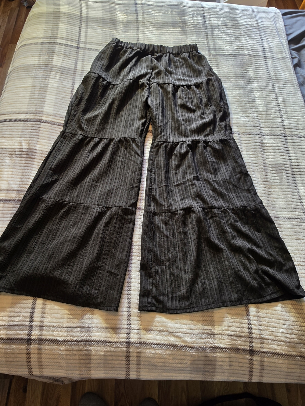 Women's Black Tiered Wide-Leg Pants